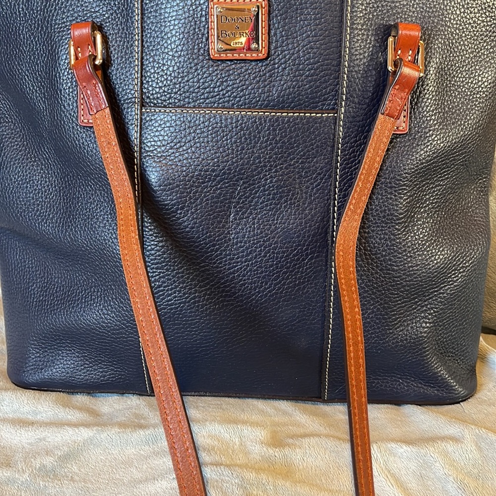 Dooney and Bourke - Picture 3 of 7